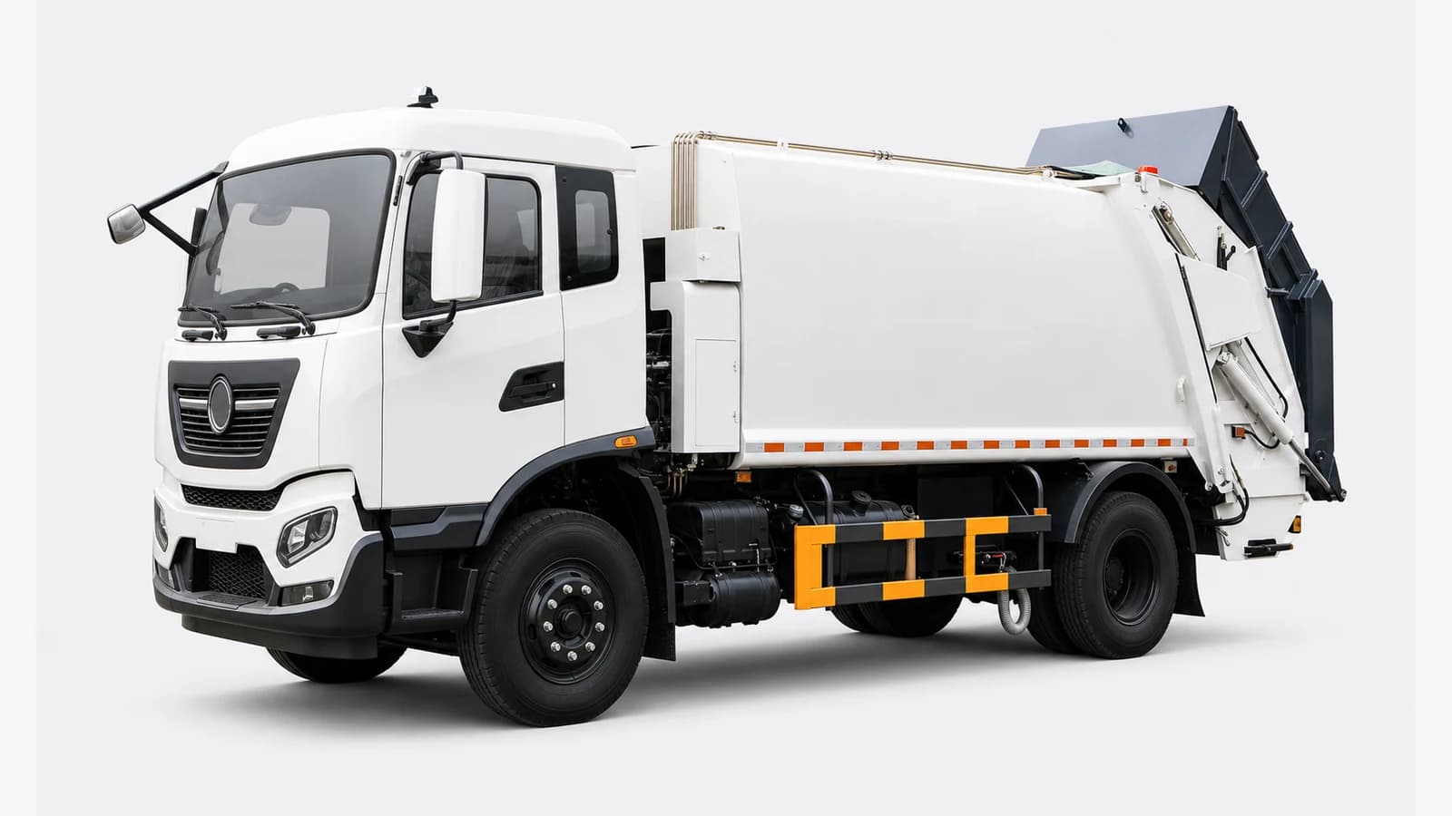 Rear-loading Refuse Compactor Truck